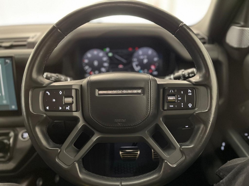 Used Land Rover Defender 130 2023 for sale - 76558882: Photo 13