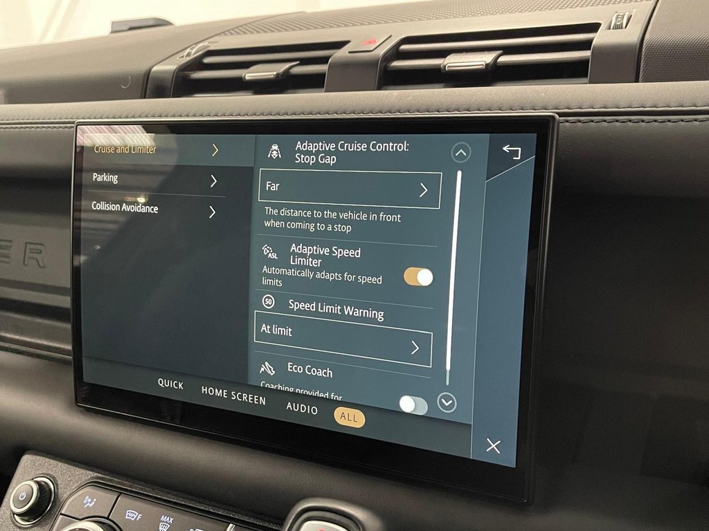 Used Land Rover Defender 130 2023 for sale - 76558882: Photo 18