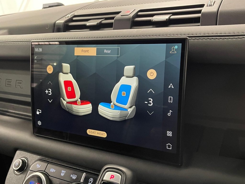 Used Land Rover Defender 130 2023 for sale - 76558882: Photo 23