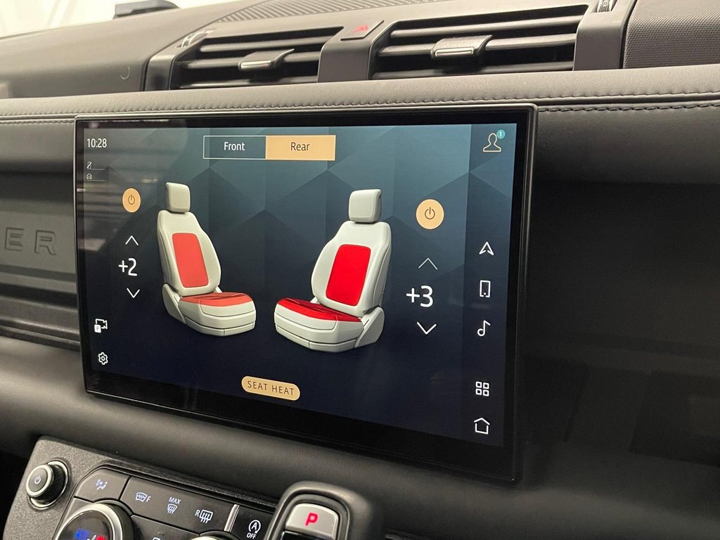 Used Land Rover Defender 130 2023 for sale - 76558882: Photo 24