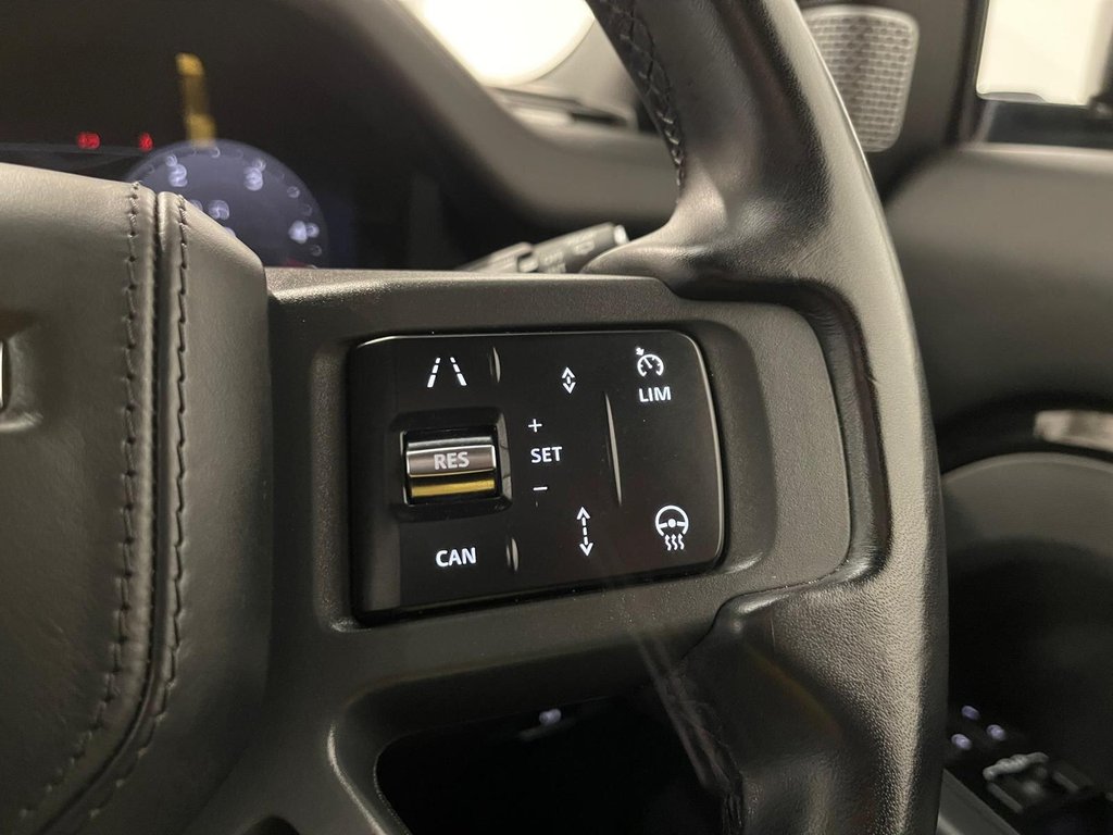 Used Land Rover Defender 130 2023 for sale - 76558882: Photo 30