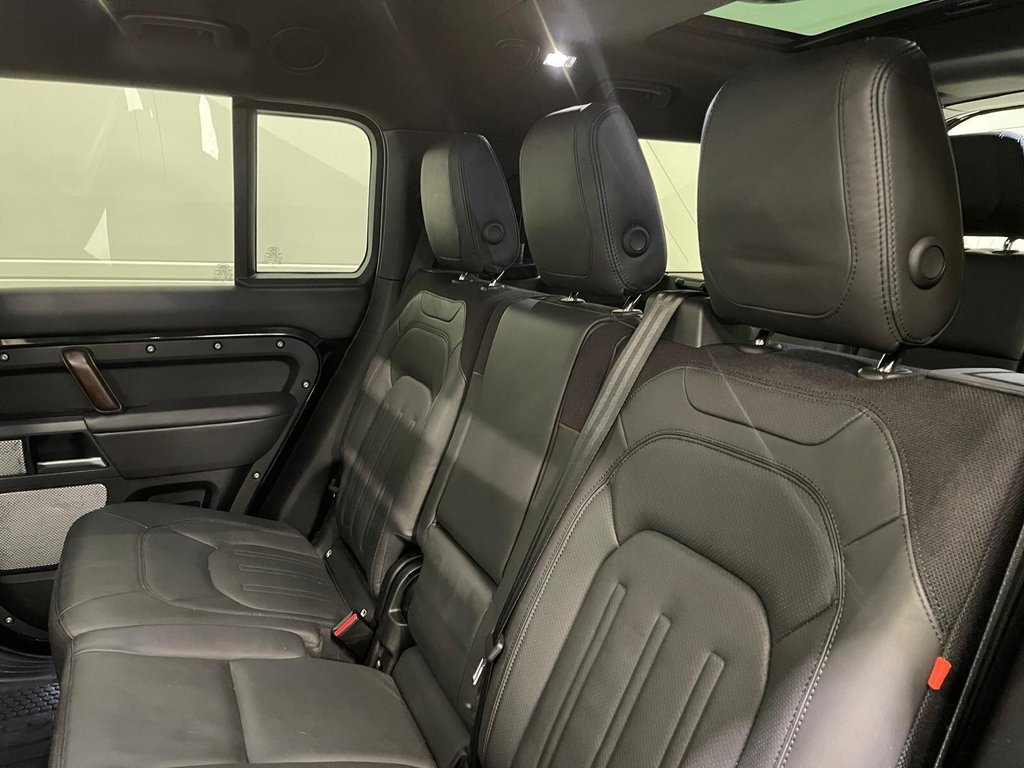 Used Land Rover Defender 130 2023 for sale - 76558882: Photo 45