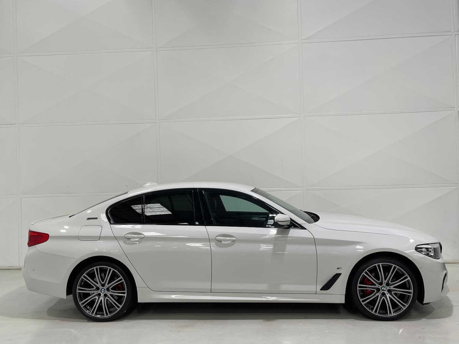 Used BMW 5 Series 2018 for sale - 76398028: Photo 60