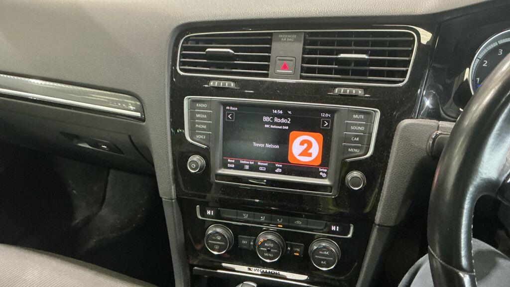 Used Volkswagen Golf 2016 for sale - 76397909: Photo 7