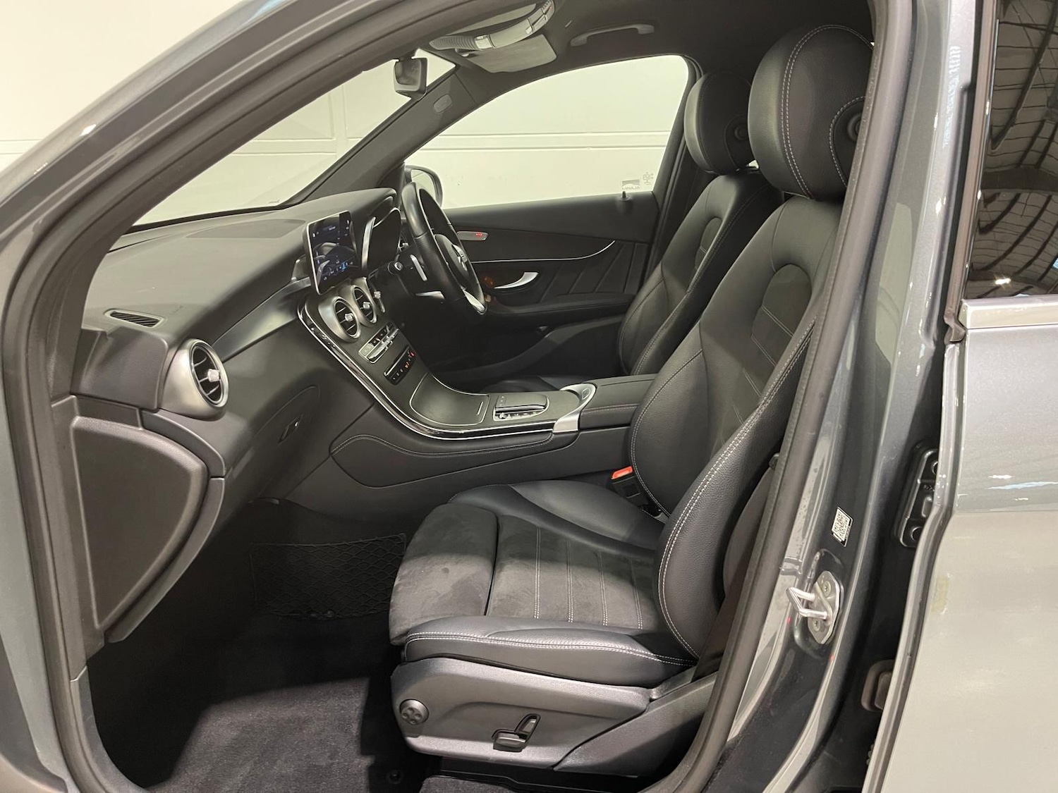 Used Mercedes-Benz GLC 2020 for sale - 76398984: Photo 27