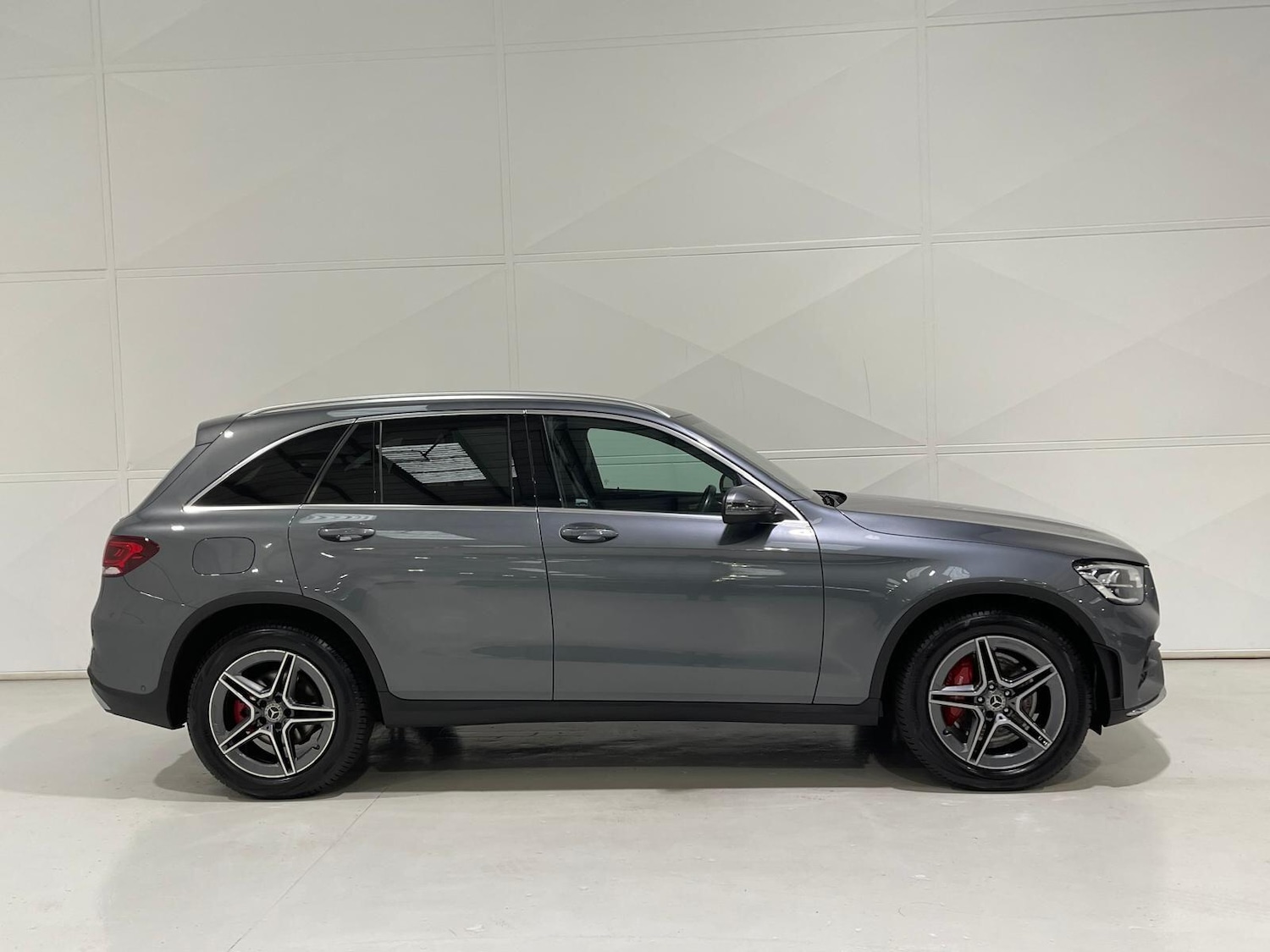 Used Mercedes-Benz GLC 2020 for sale - 76398984: Photo 64