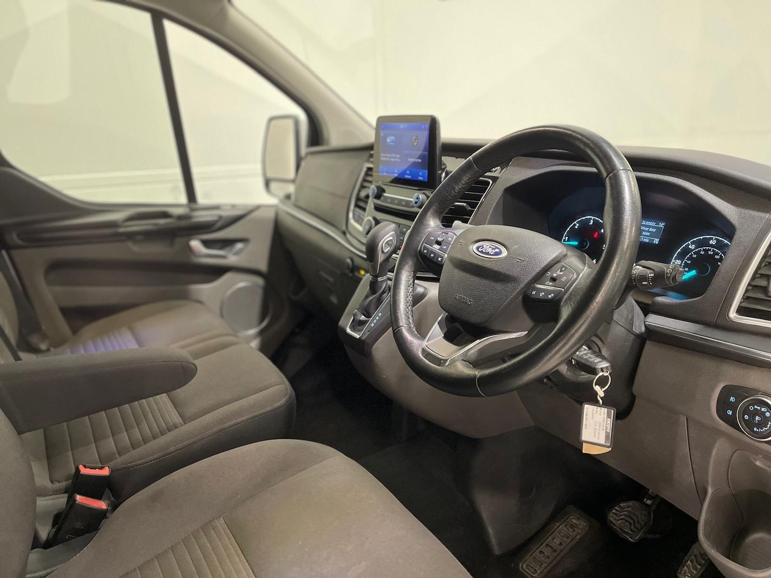 Used Ford Tourneo Custom 2020 for sale - 76398032: Photo 10