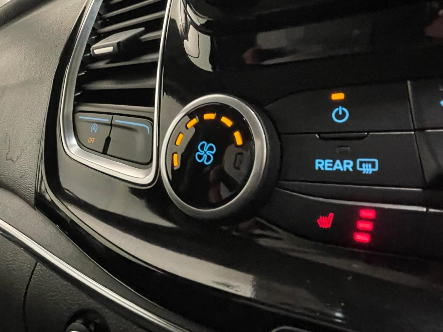 Used Ford Tourneo Custom 2020 for sale - 76398032: Photo 24