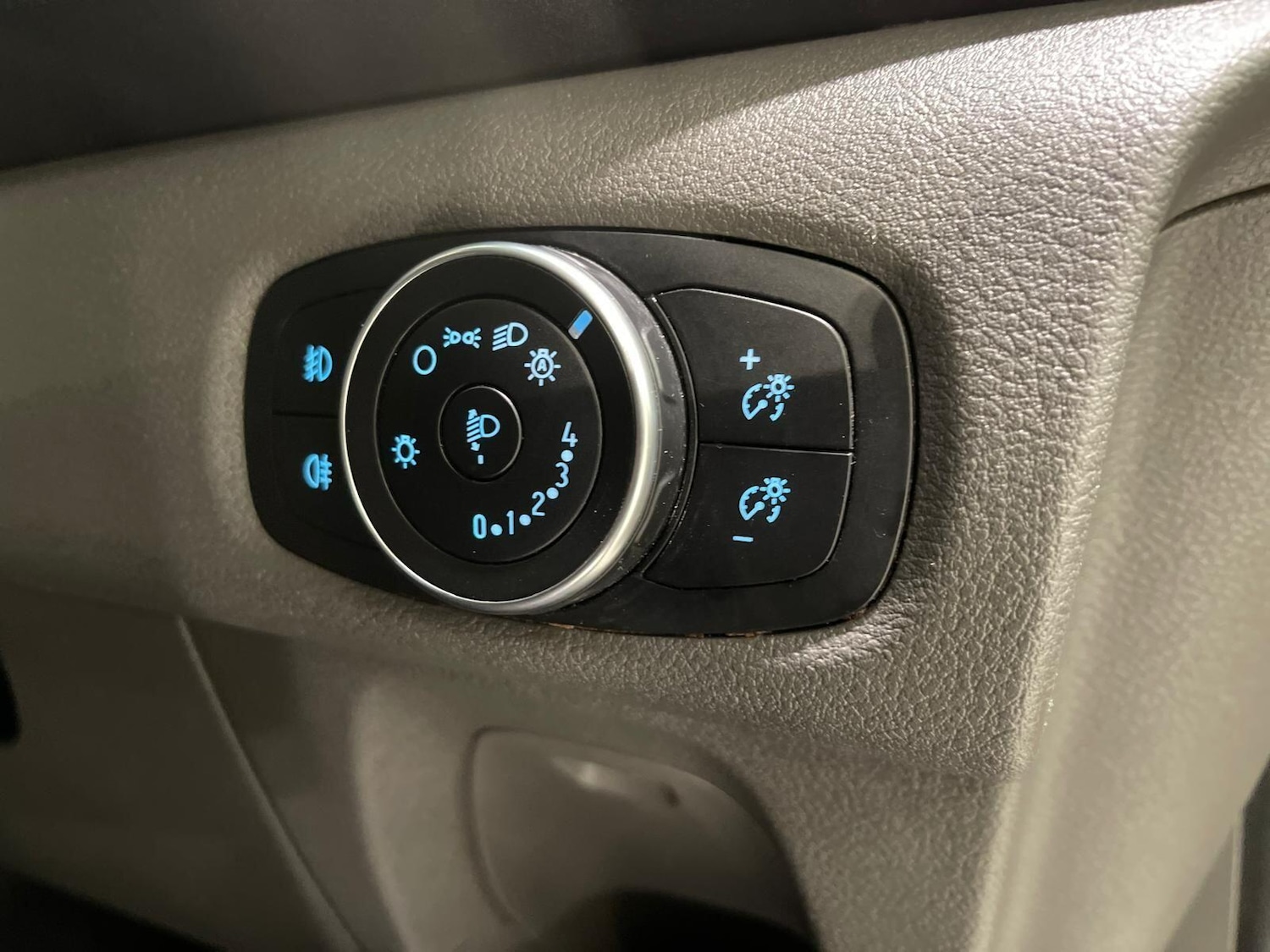 Used Ford Tourneo Custom 2020 for sale - 76398032: Photo 29