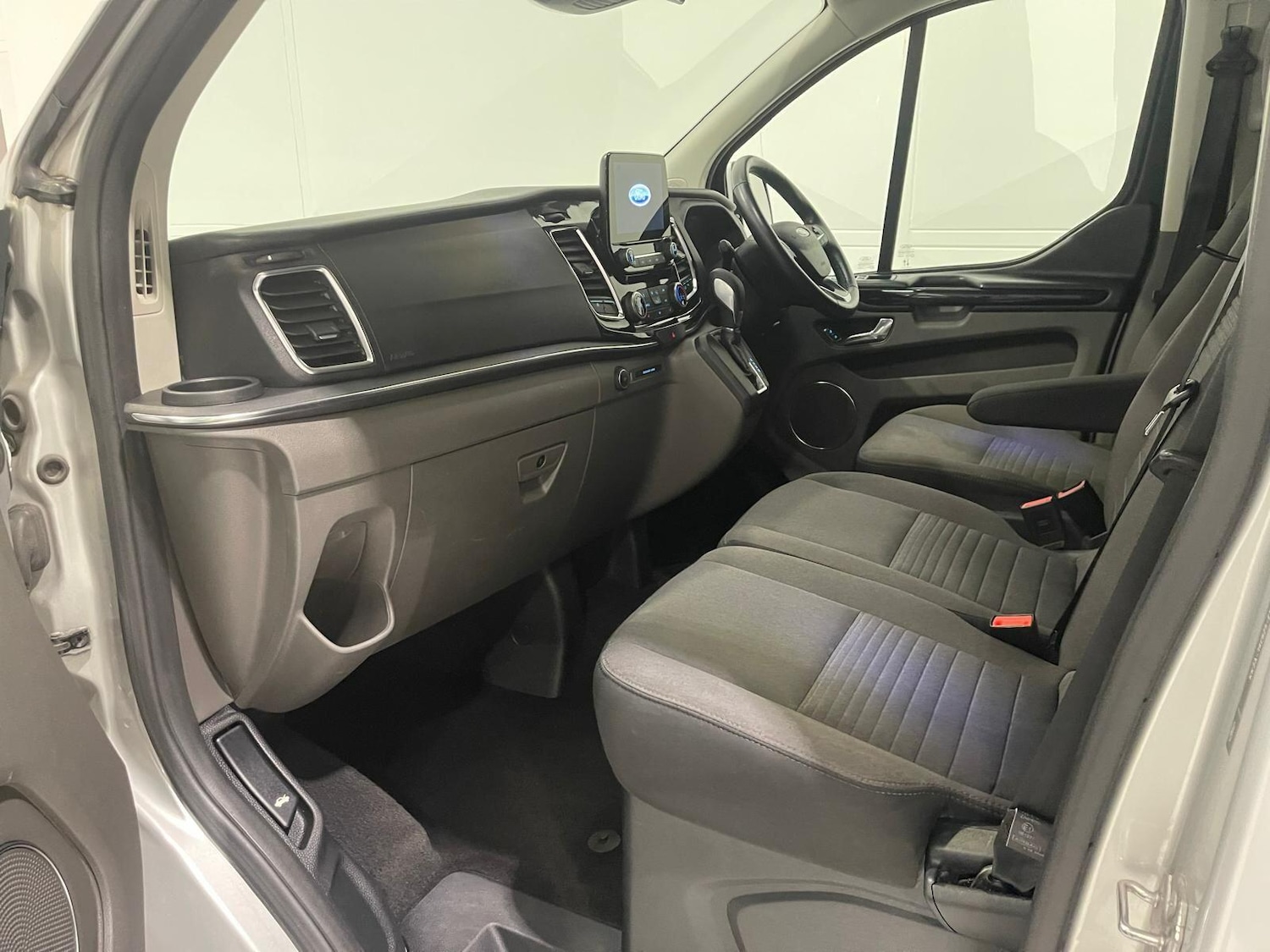 Used Ford Tourneo Custom 2020 for sale - 76398032: Photo 32