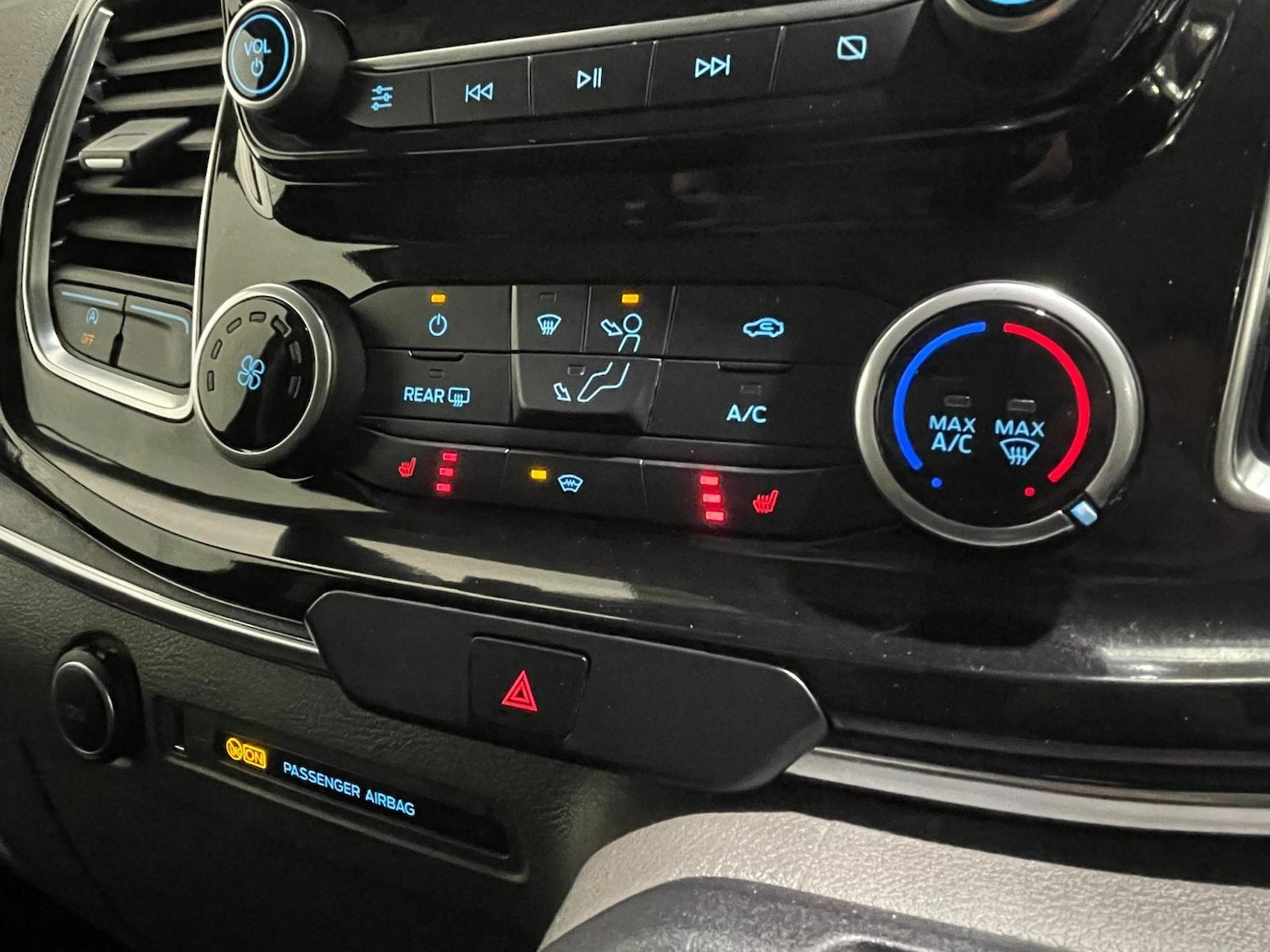 Used Ford Tourneo Custom 2020 for sale - 76398032: Photo 89