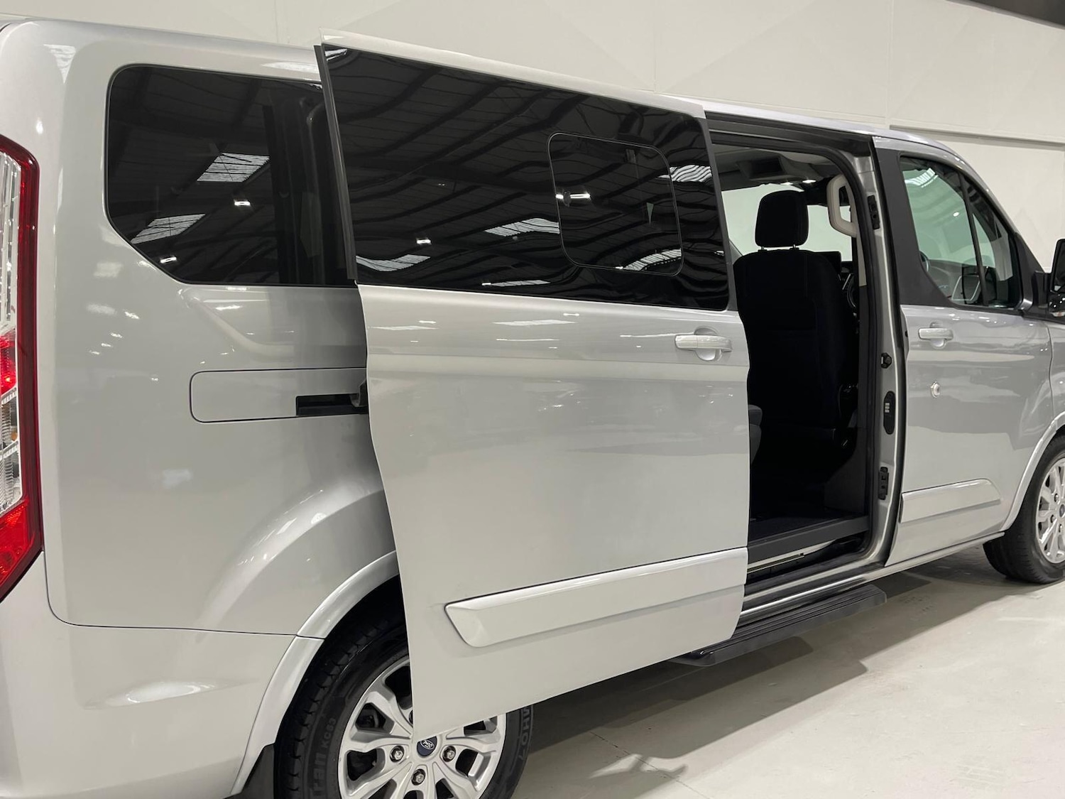 Used Ford Tourneo Custom 2020 for sale - 76398032: Photo 99