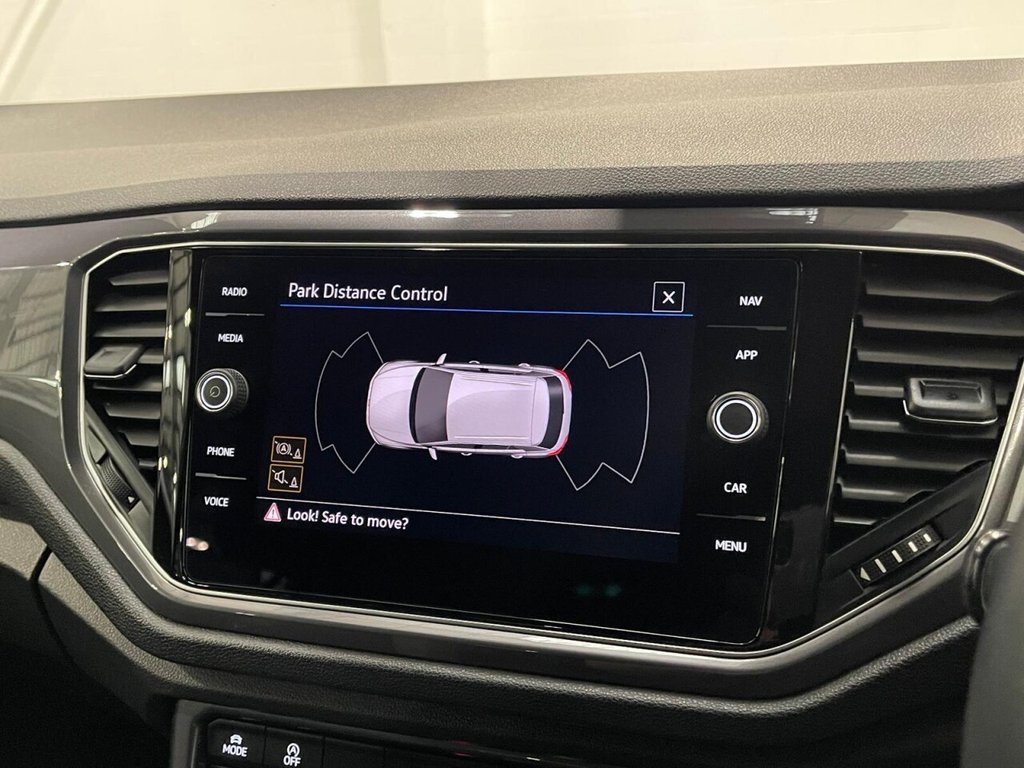 Used Volkswagen T-Roc 2021 for sale - 76495979: Photo 14