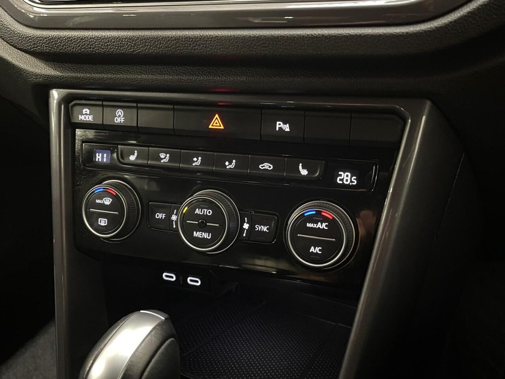 Used Volkswagen T-Roc 2021 for sale - 76495979: Photo 21