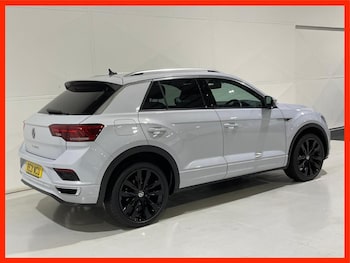 Used Volkswagen T-Roc 2021 for sale - 76495979: Photo