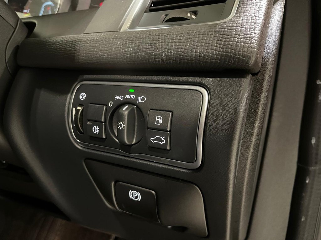 Used Volvo XC60 2017 for sale - 76481991: Photo 22