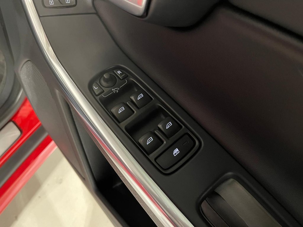 Used Volvo XC60 2017 for sale - 76481991: Photo 24