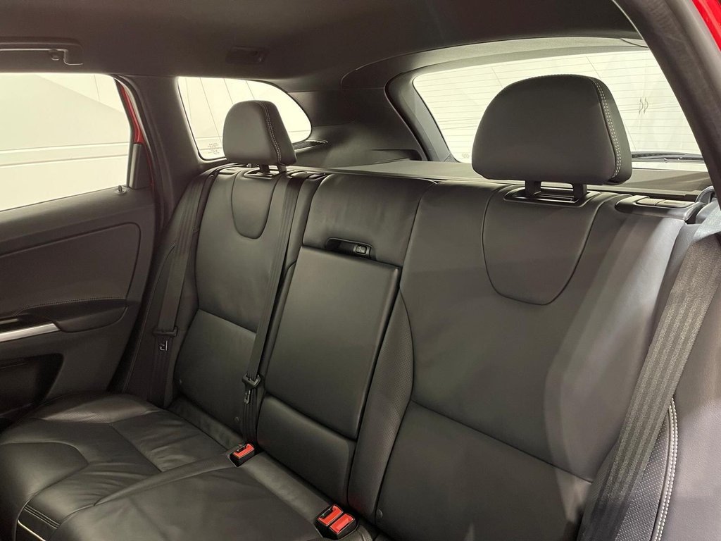 Used Volvo XC60 2017 for sale - 76481991: Photo 33