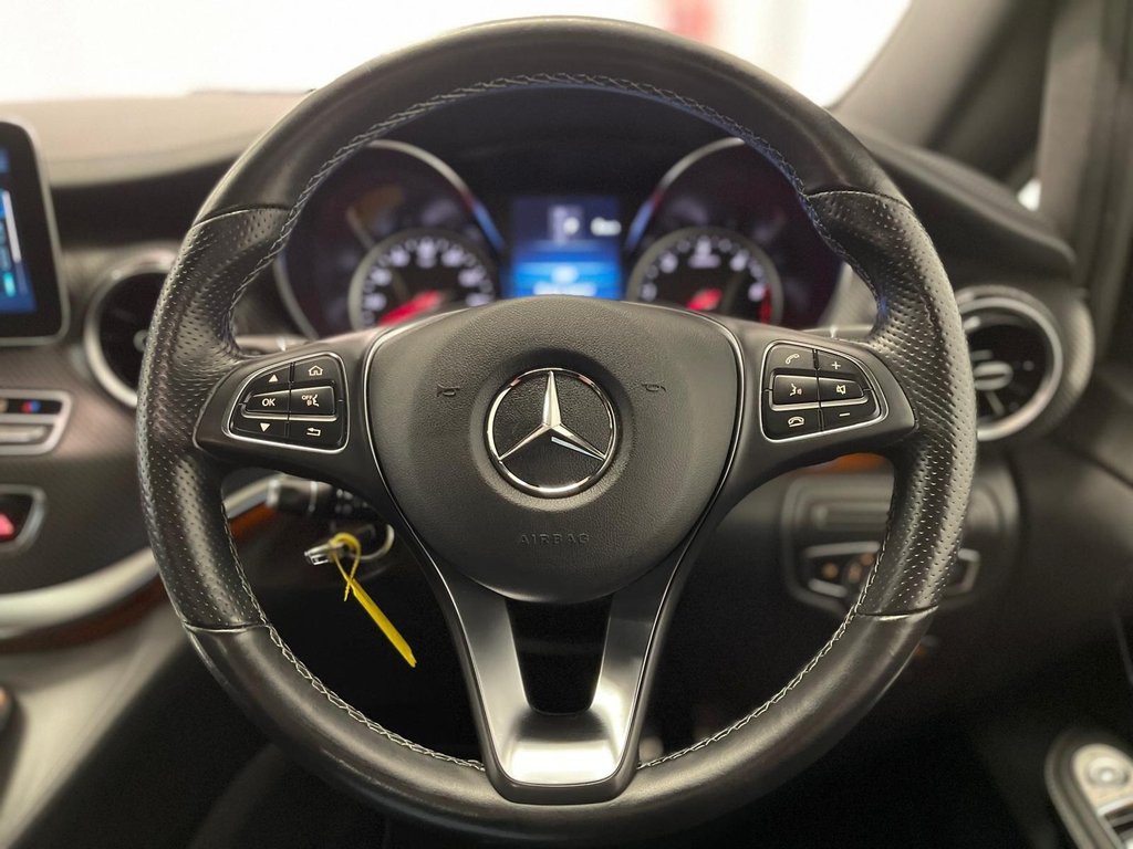 Used Mercedes-Benz V-Class 2022 for sale - 77521490: Photo 13