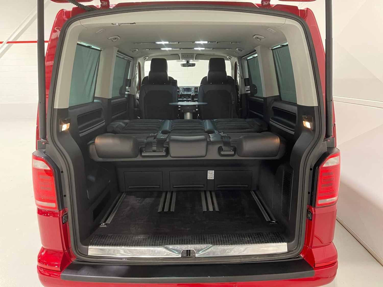 Used Volkswagen Caravelle 2017 for sale - 76399111: Photo 98