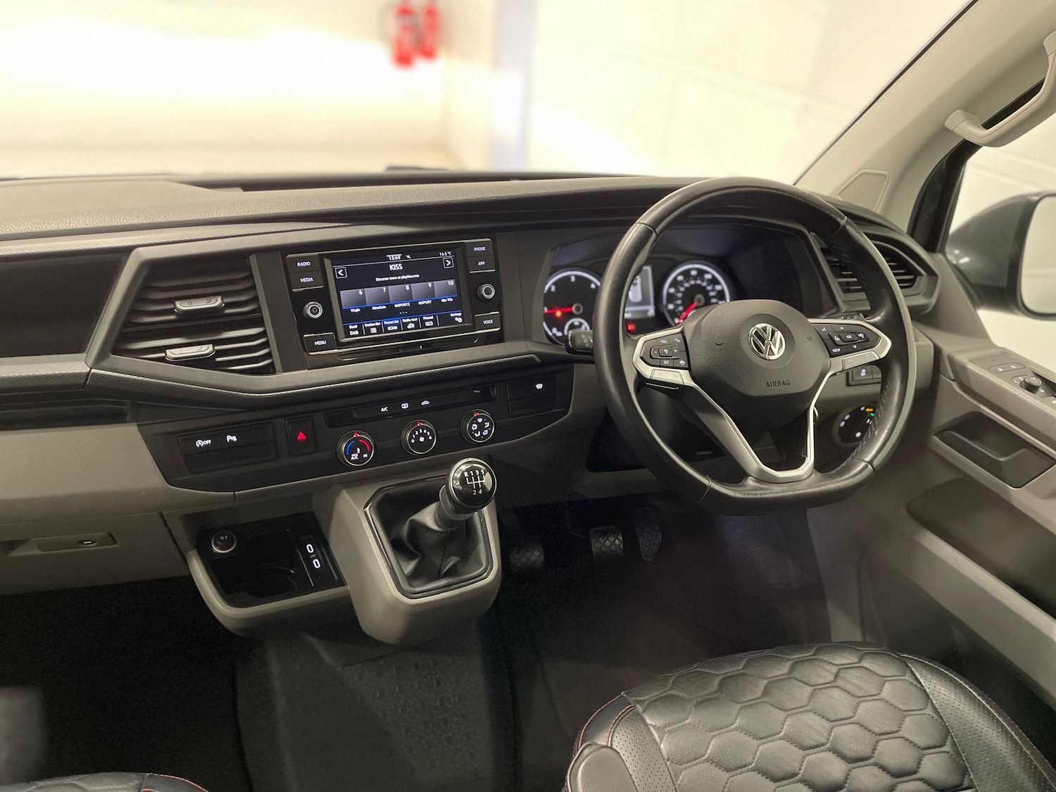 Used Volkswagen Transporter 2020 for sale - 76398405: Photo 34