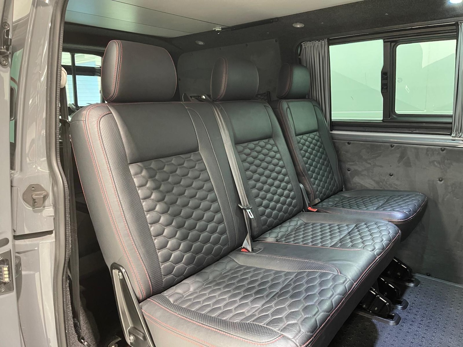 Used Volkswagen Transporter 2020 for sale - 76398405: Photo 38