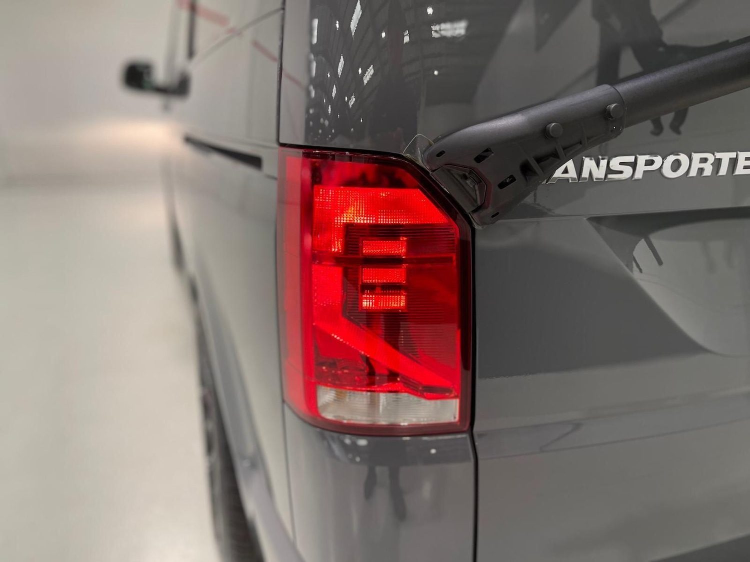 Used Volkswagen Transporter 2020 for sale - 76398405: Photo 71