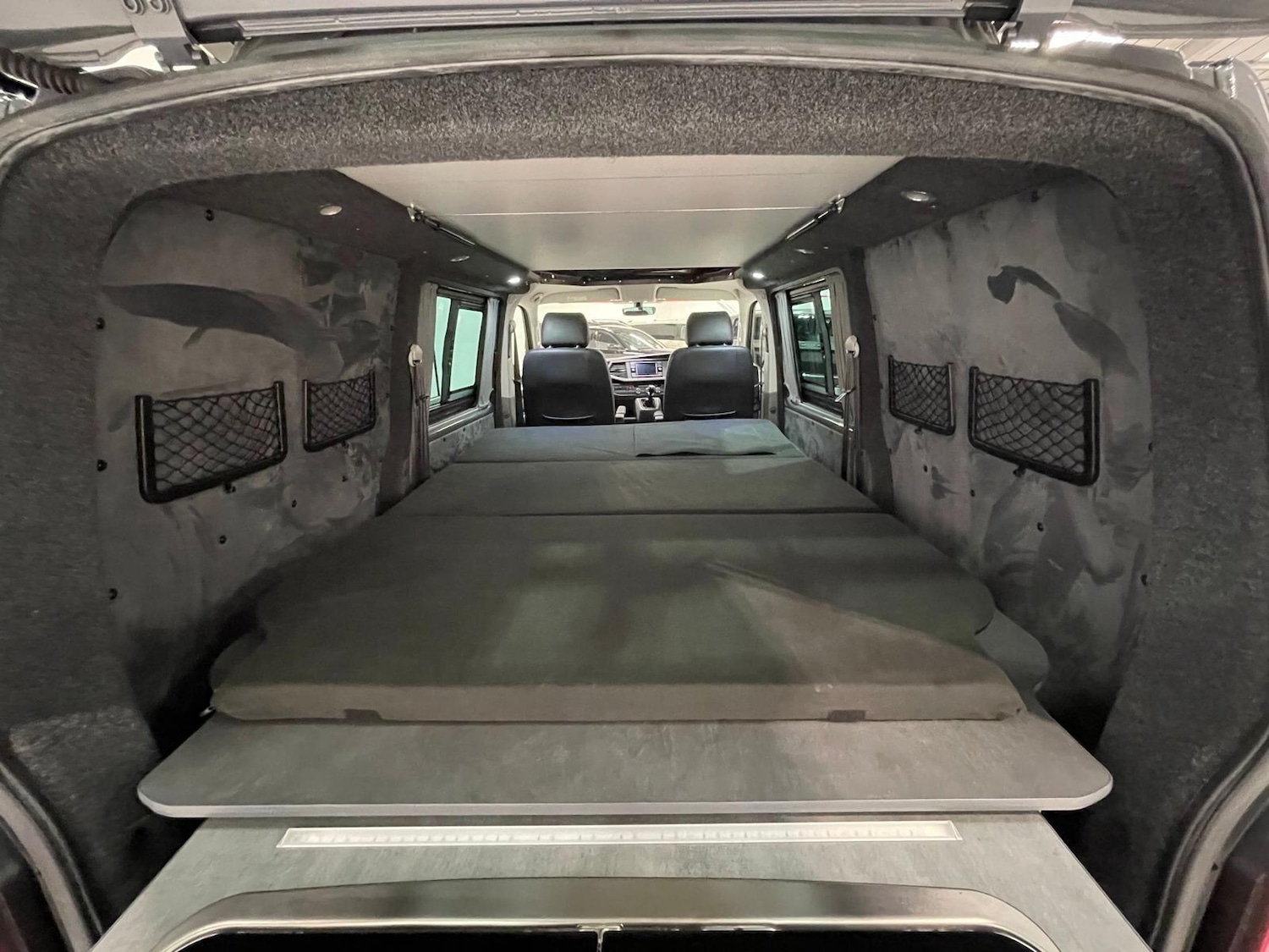 Used Volkswagen Transporter 2020 for sale - 76398405: Photo 77