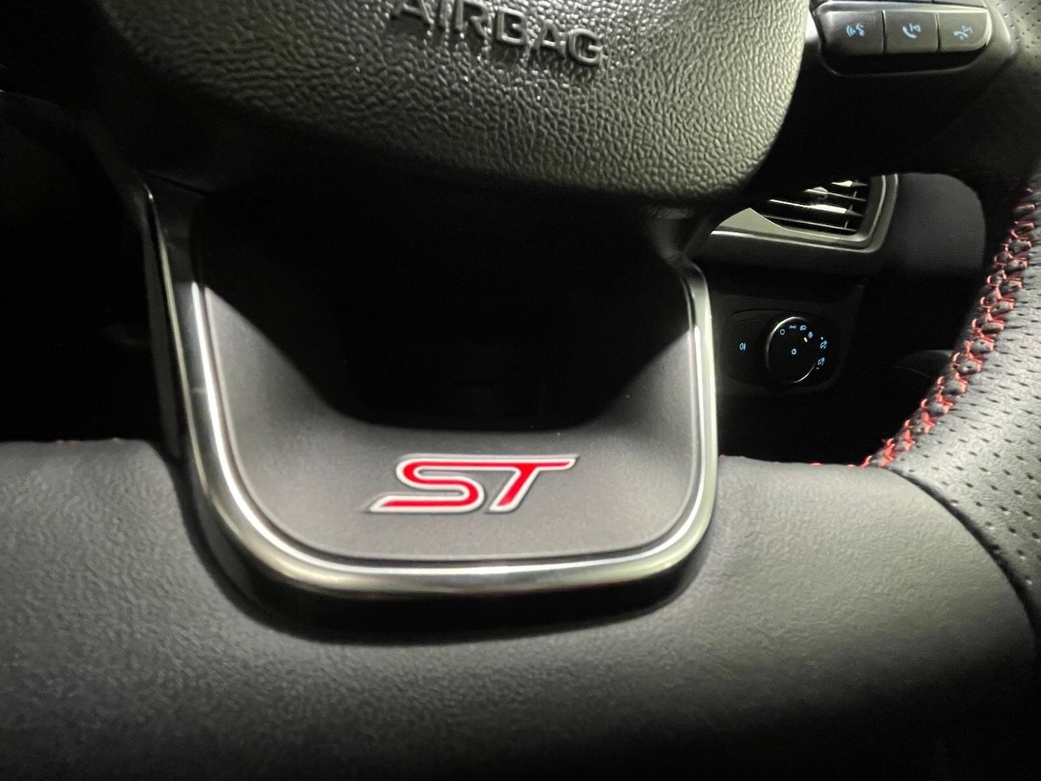 Used Ford Focus 2024 for sale - 76398316: Photo 99