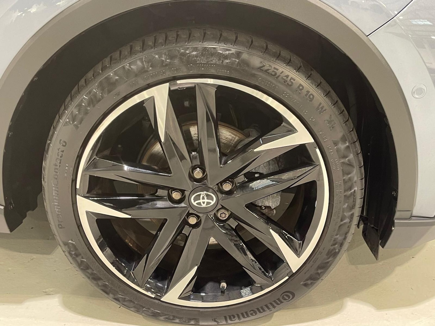 Used Toyota C-HR 2023 for sale - 76399302: Photo 50