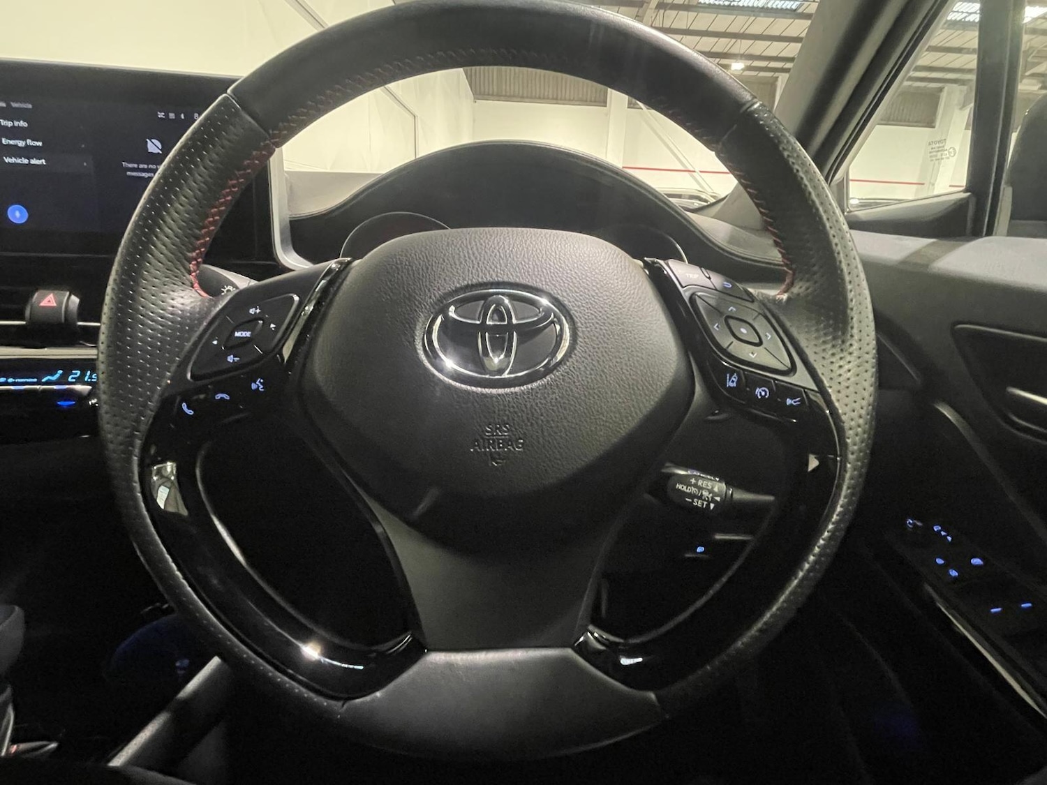 Used Toyota C-HR 2023 for sale - 76399302: Photo 67