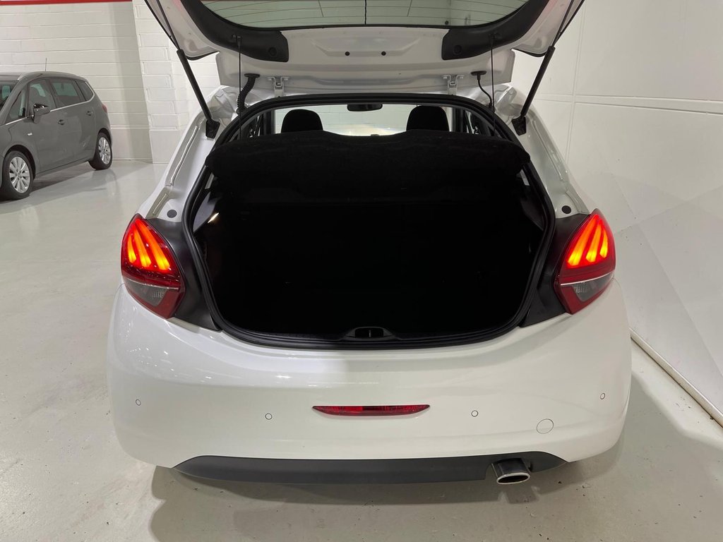 Used Peugeot 208 2019 for sale - 77621563: Photo 41