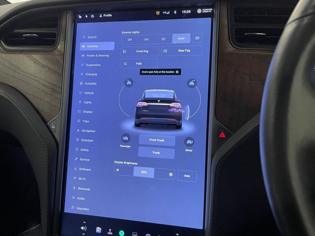 Used Tesla Model X 2020 for sale - 76481624: Photo 28