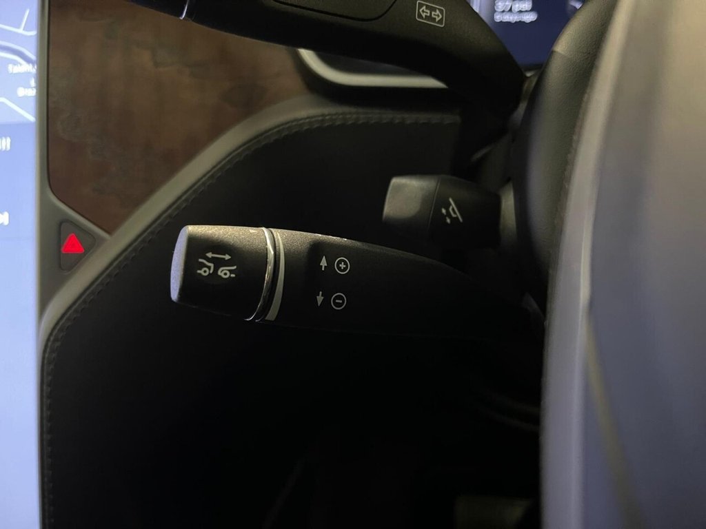 Used Tesla Model X 2020 for sale - 76481624: Photo 32