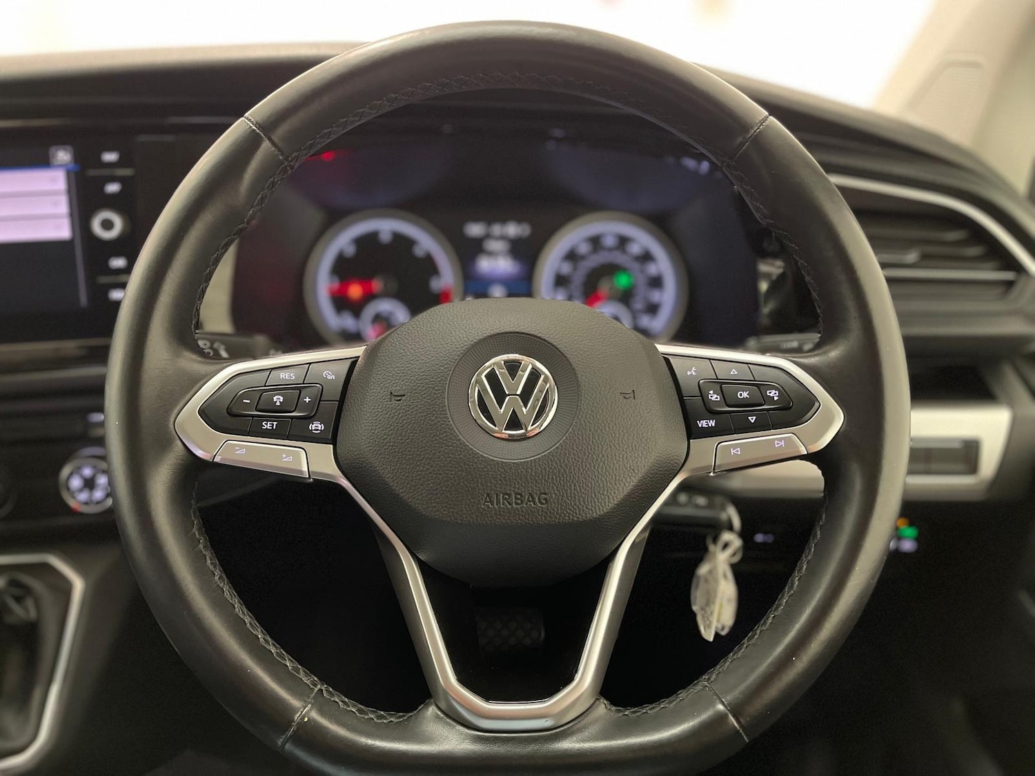 Used Volkswagen Caravelle 2020 for sale - 76397902: Photo 12