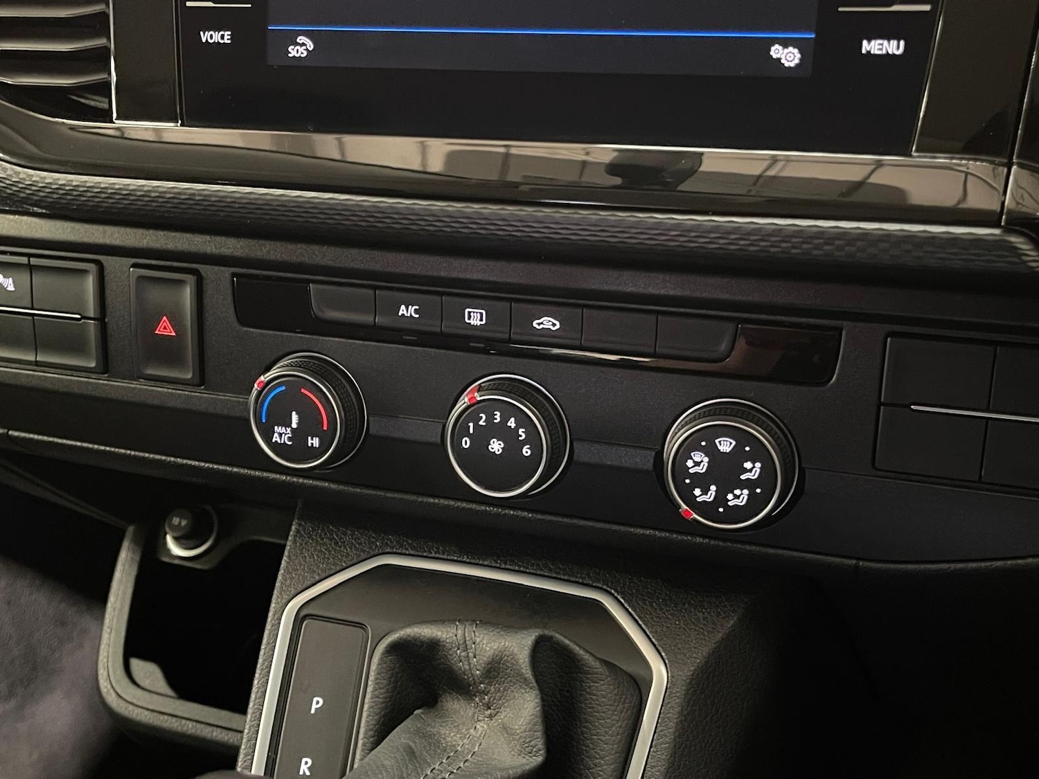 Used Volkswagen Caravelle 2020 for sale - 76397902: Photo 21