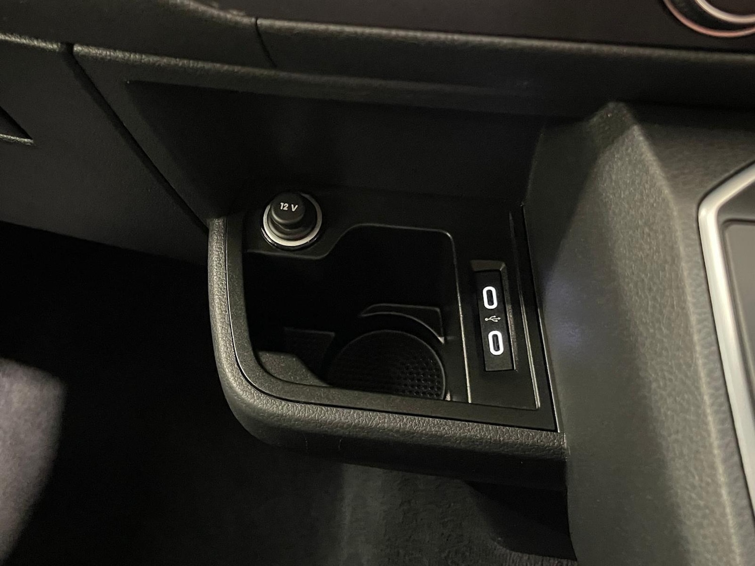 Used Volkswagen Caravelle 2020 for sale - 76397902: Photo 22