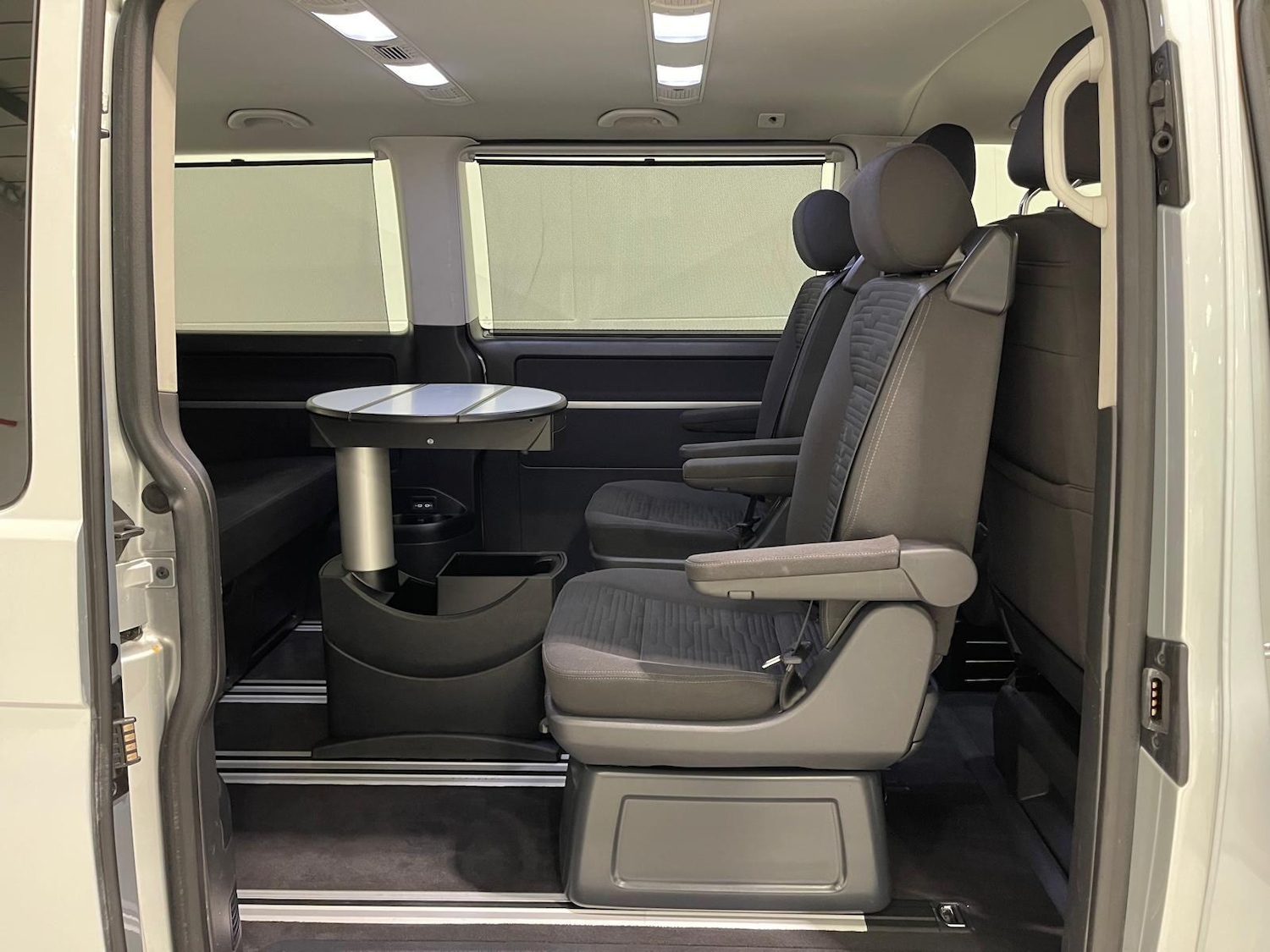 Used Volkswagen Caravelle 2020 for sale - 76397902: Photo 33