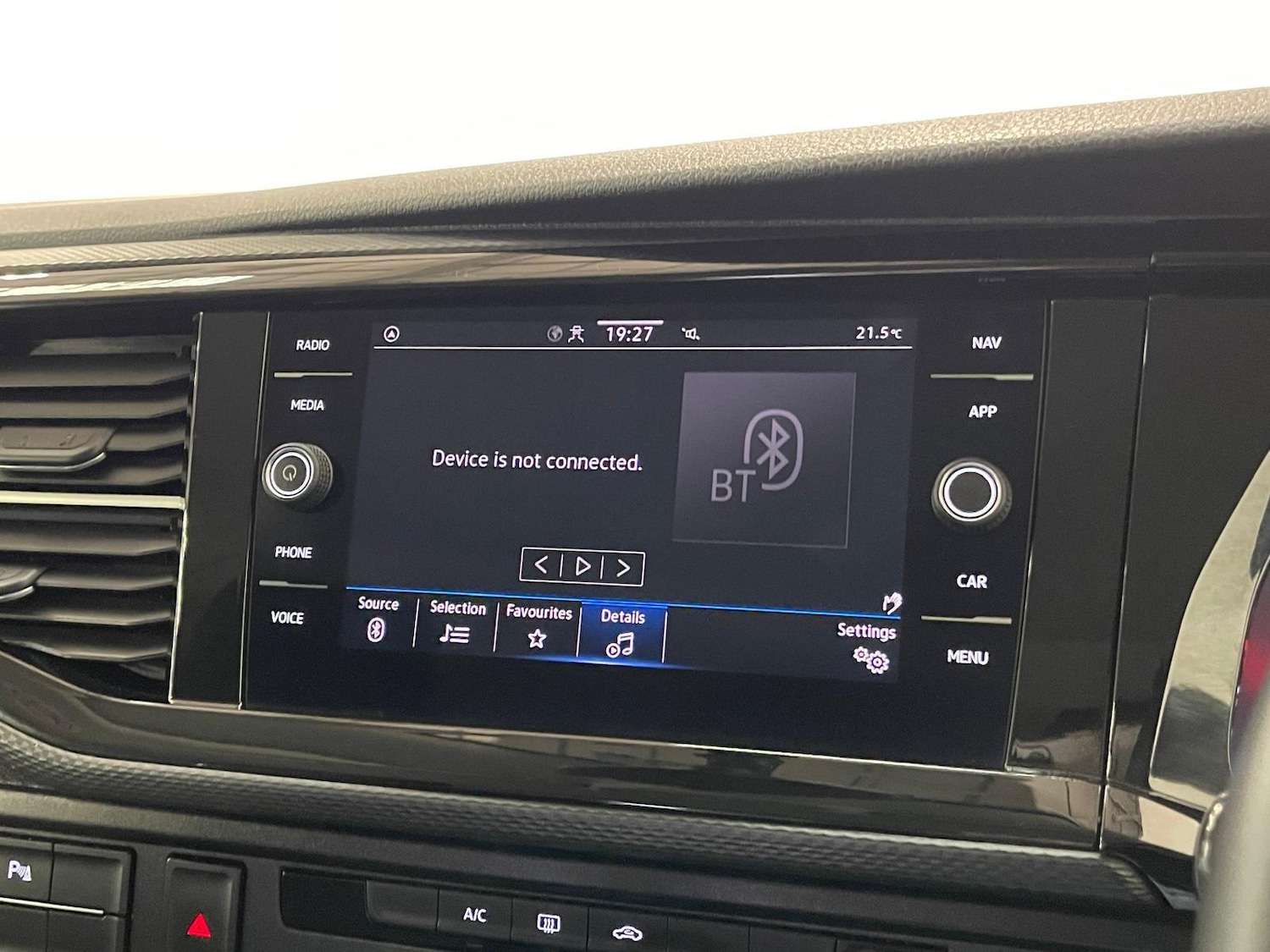 Used Volkswagen Caravelle 2020 for sale - 76397902: Photo 81