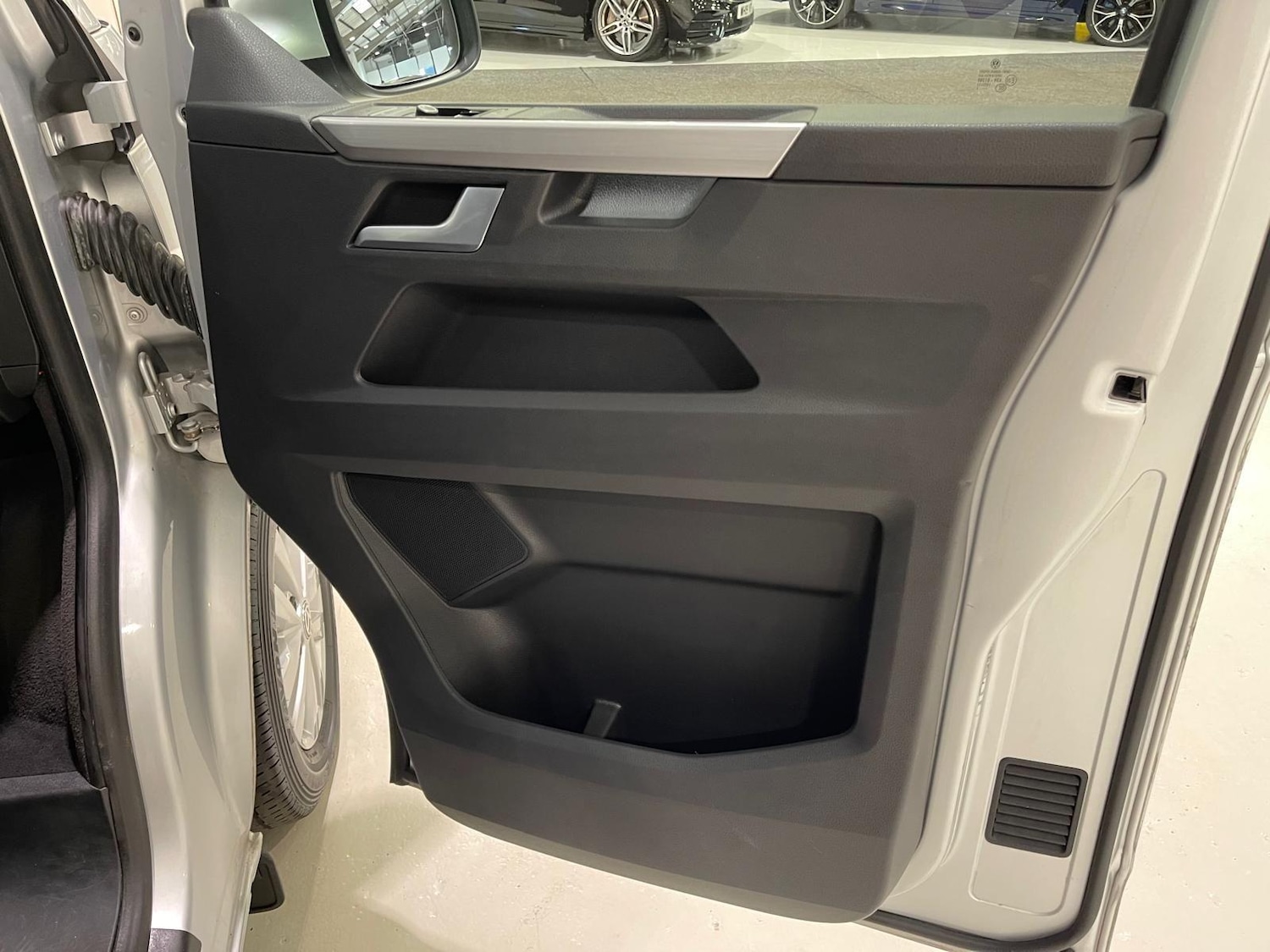 Used Volkswagen Caravelle 2020 for sale - 76397902: Photo 91