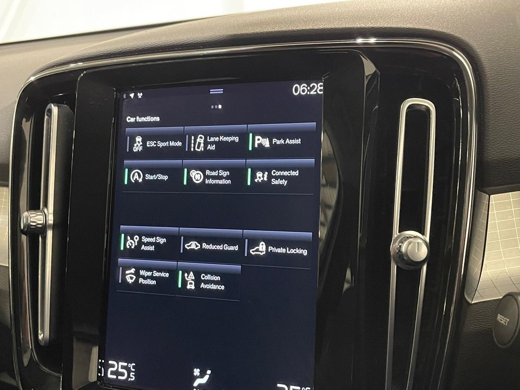 Used Volvo XC40 2020 for sale - 76923141: Photo 17