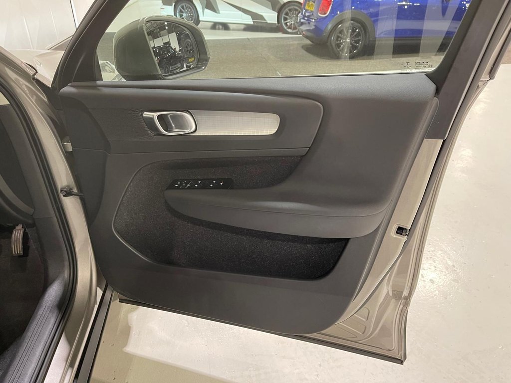 Used Volvo XC40 2020 for sale - 76923141: Photo 21