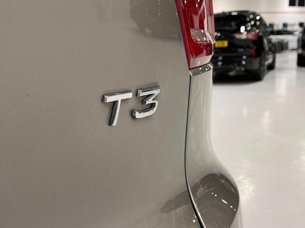 Used Volvo XC40 2020 for sale - 76923141: Photo 43