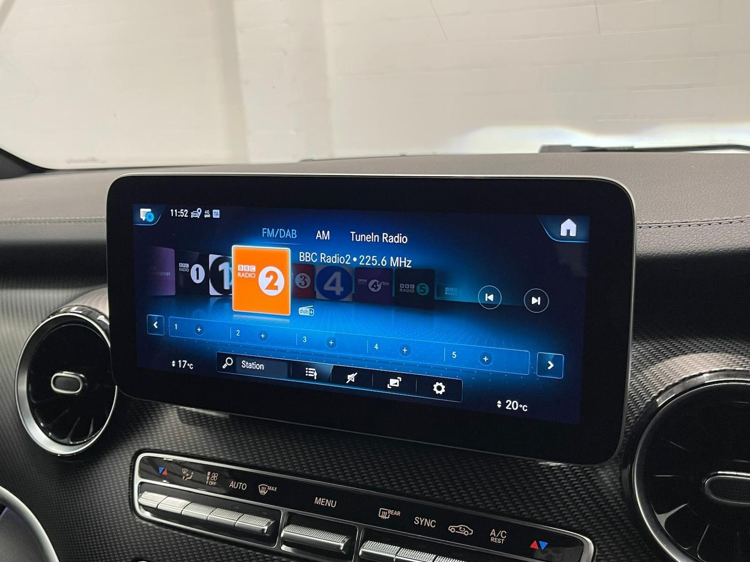 Used Mercedes-Benz V-Class 2022 for sale - 76398214: Photo 15