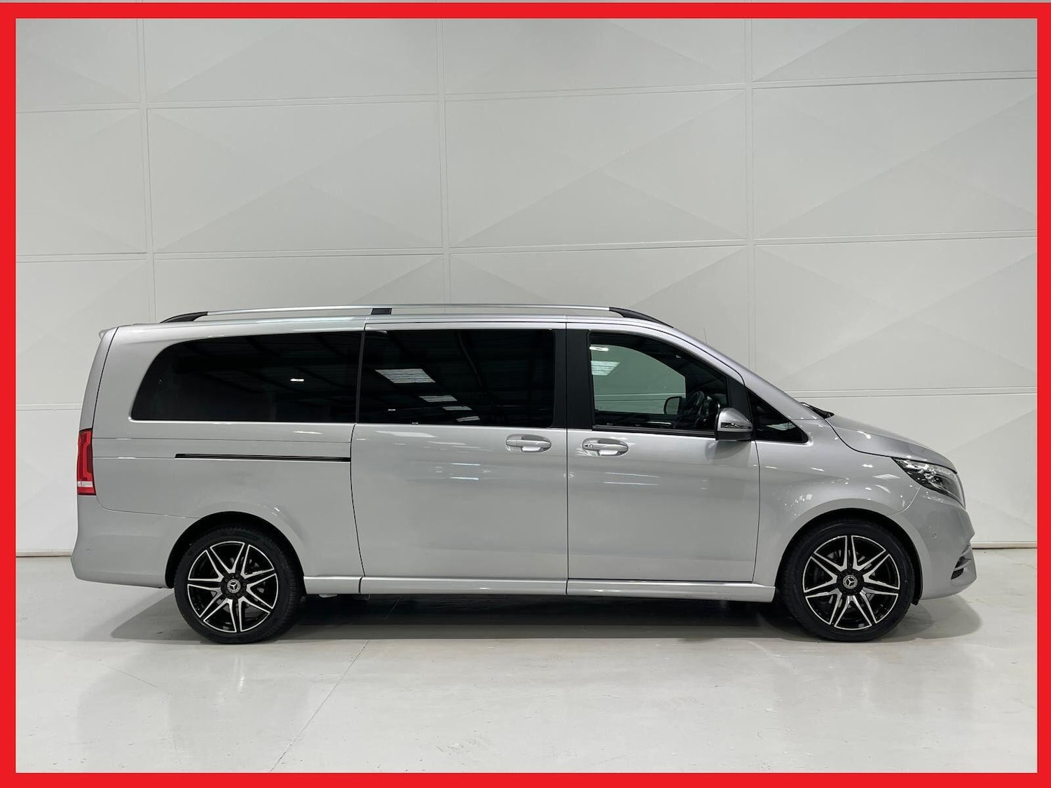 Used Mercedes-Benz V-Class 2022 for sale - 76398214: Photo 3