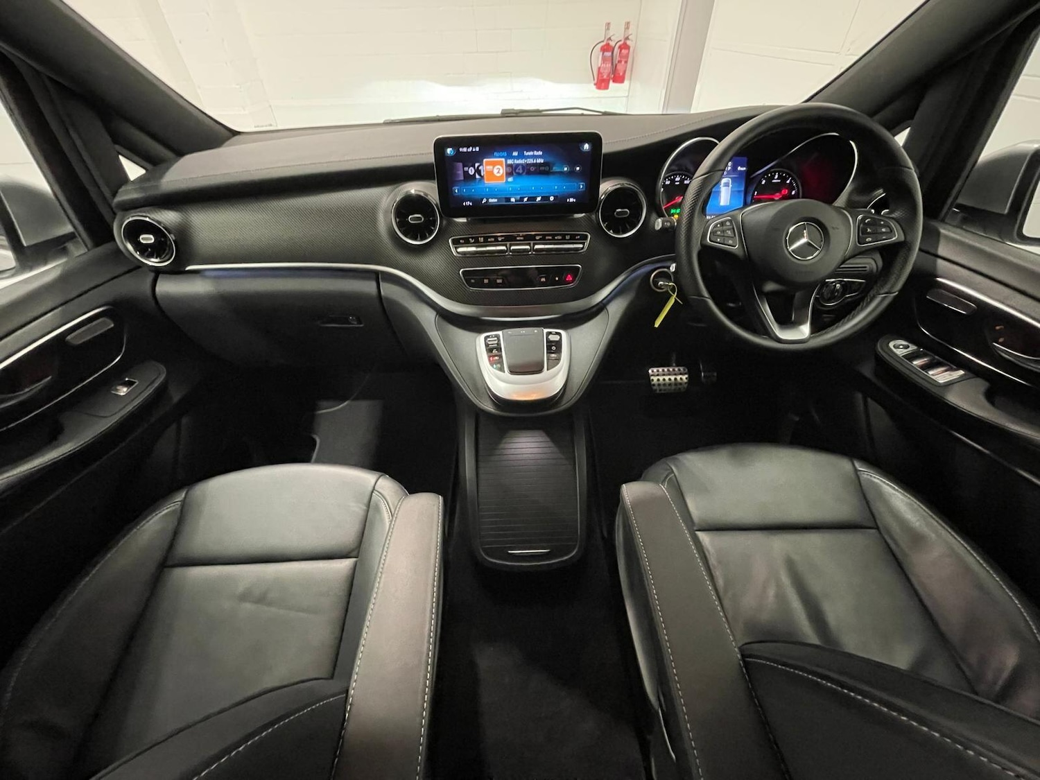 Used Mercedes-Benz V-Class 2022 for sale - 76398214: Photo 31