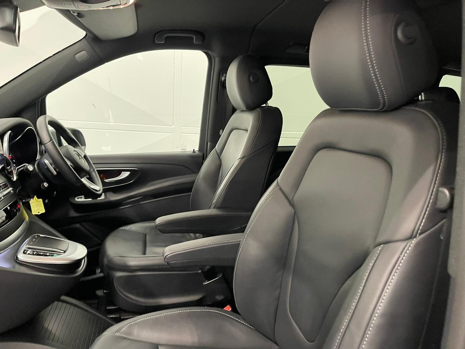 Used Mercedes-Benz V-Class 2022 for sale - 76398214: Photo 33