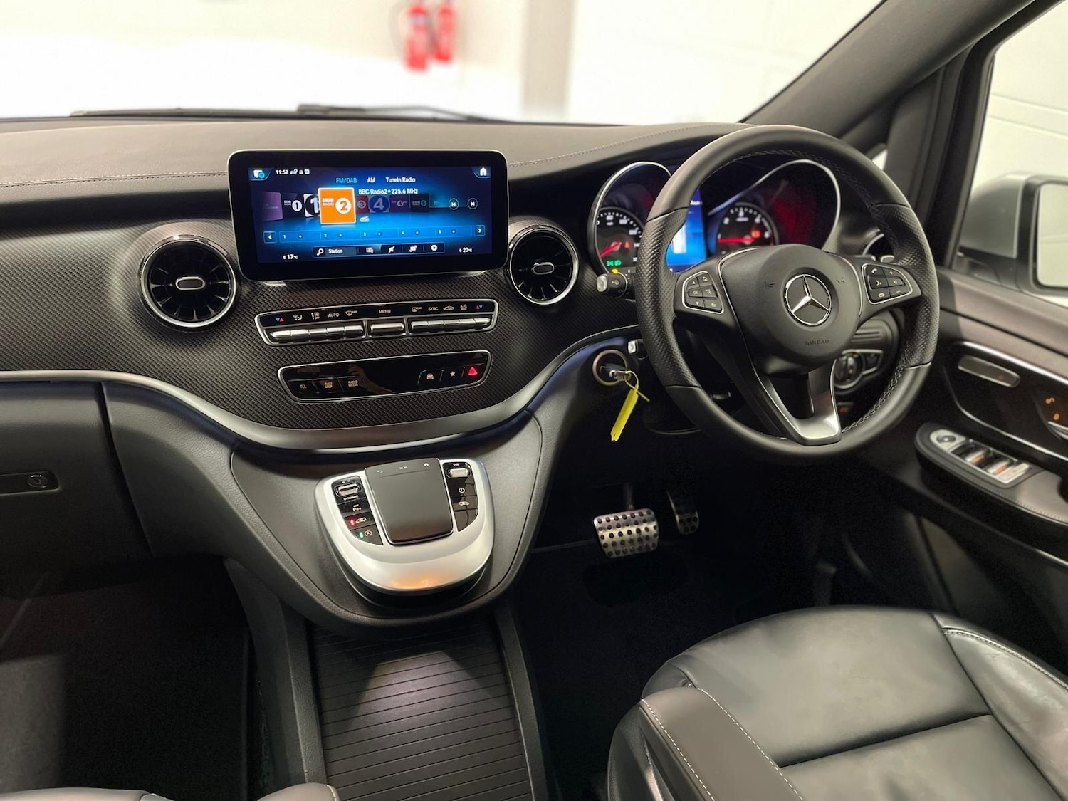 Used Mercedes-Benz V-Class 2022 for sale - 76398214: Photo 34