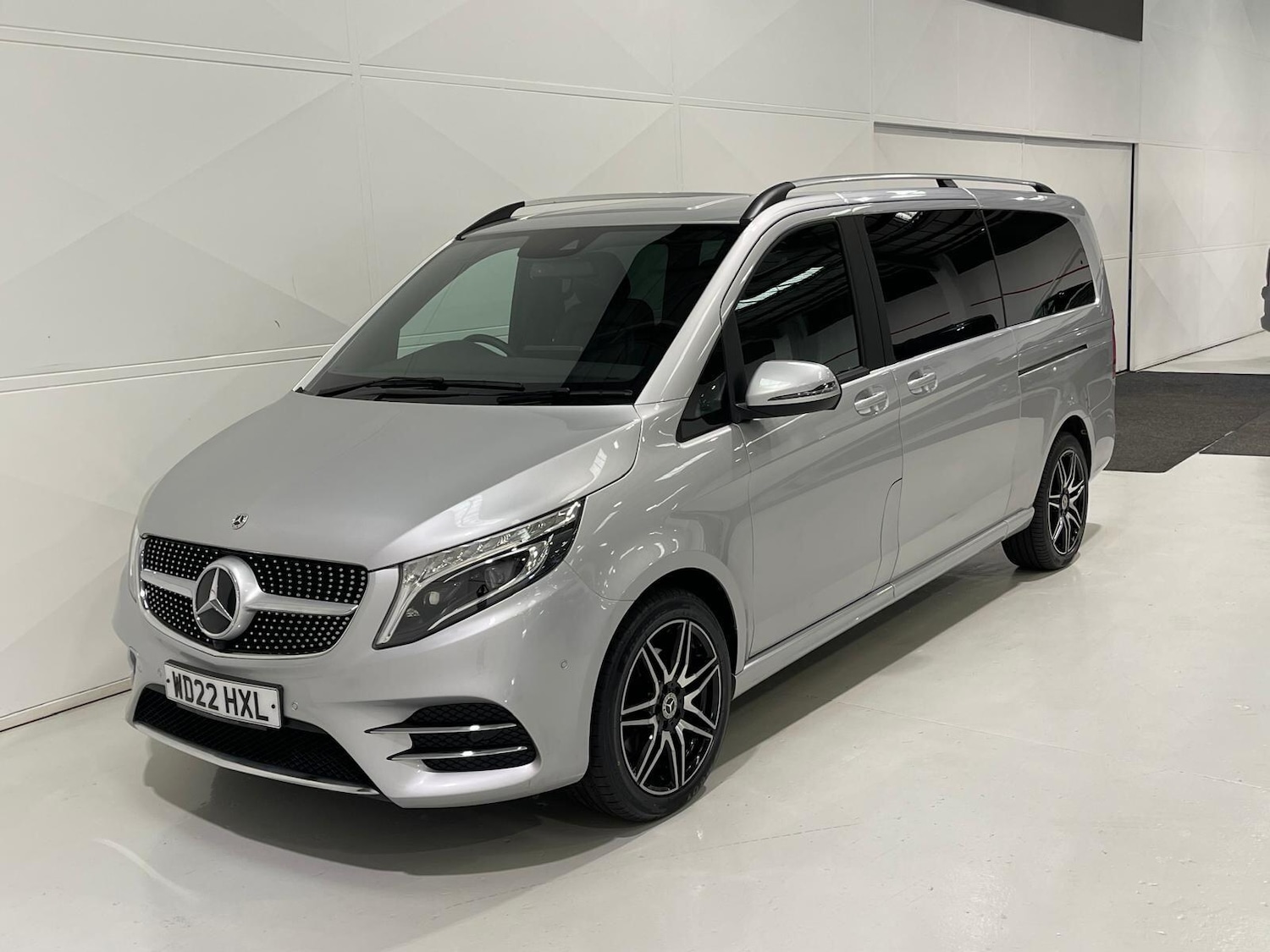 Used Mercedes-Benz V-Class 2022 for sale - 76398214: Photo 8