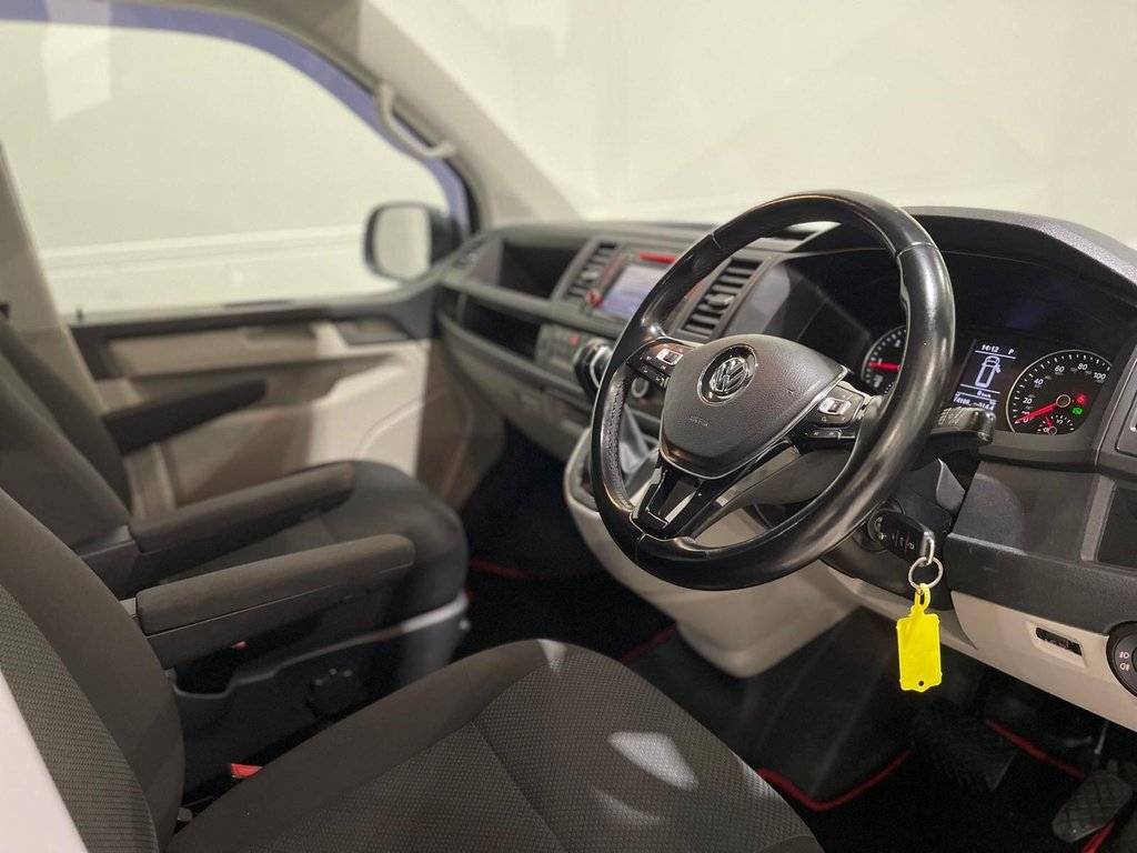 Used Volkswagen Transporter 2018 for sale - 77463703: Photo 10